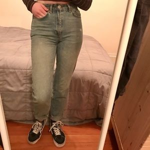 Urban Outfitters mom jeans